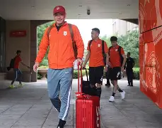 关于板球夜战：泰山灰熊队强势横扫瓯越貔貅队，速度优势明显重拾自信的夜晚的信息
