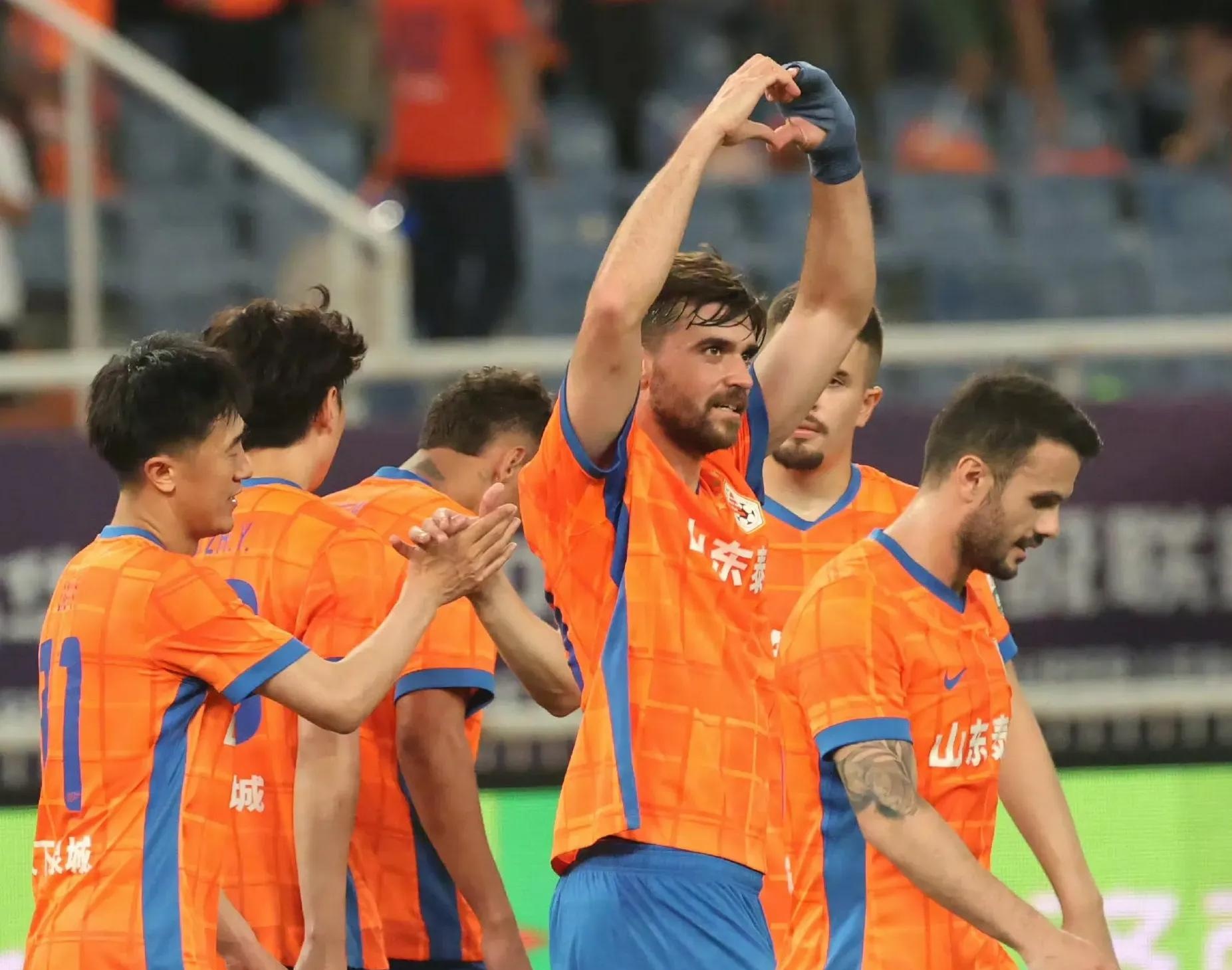 爱游戏在线登录入口 -赛地聚焦：亚冠冲刺阶段热度飙升，山东泰山完成体检，质疑声仍在，控场能力受关注的简单介绍